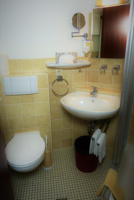 Hotel Am Kurpark Malente Room photo